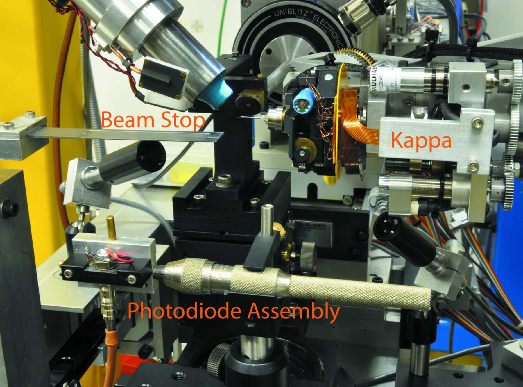 (IUCr) Testing commercial protein crystallography sample mounting loops ...